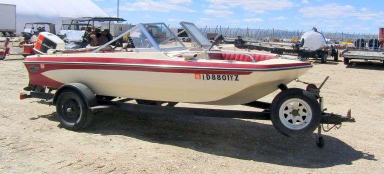 M-1170  1976 Glastron 14' Tri-Hull Model T-166 Boat