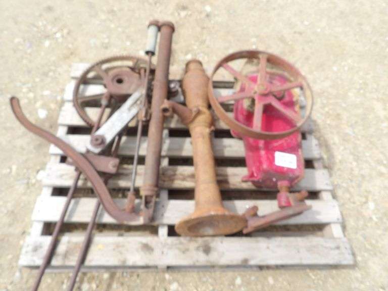 M-845 Primitive Pump & Jacks - Pickett Auction Service