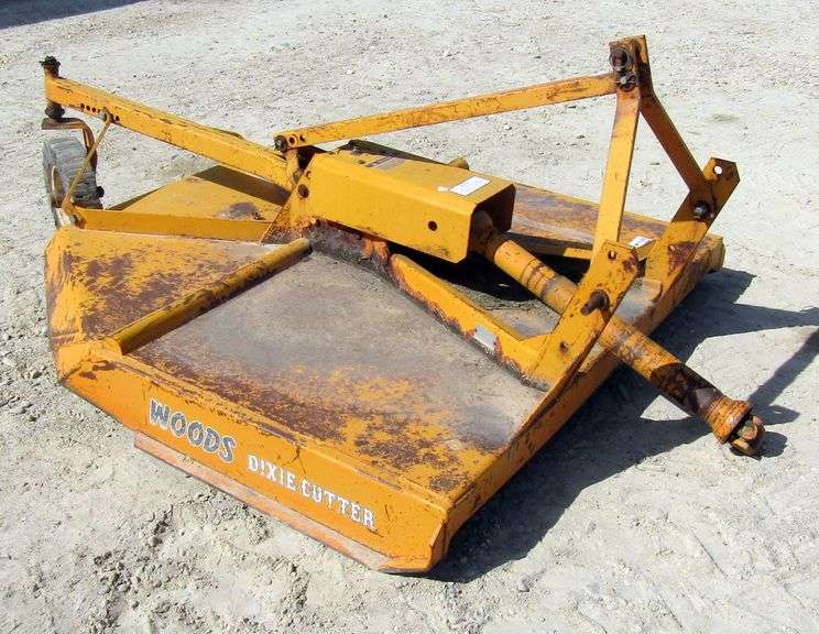 M-1335  Woods Dixie Cutter Mower