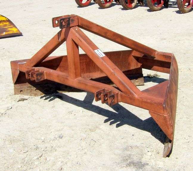 M-1324  3-Point Pivot Track Filler