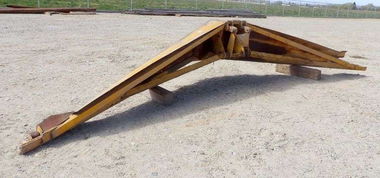M-566  Canal Ditch Cleaner