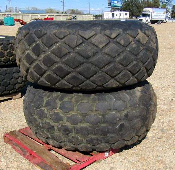 M-426  Tires & Wheels (2)