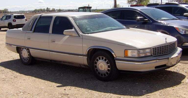 M-925  1996 Cadillac Deville