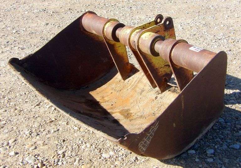 M-383  Backhoe Bucket