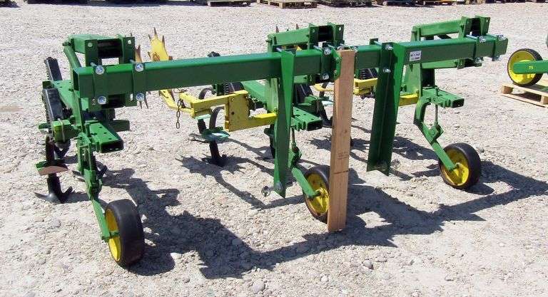 M-1348 3-Point 2 Row Cultivator
