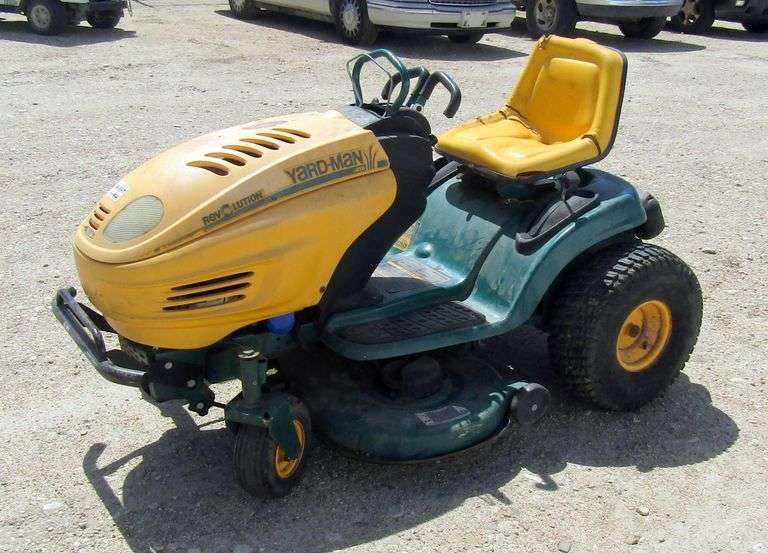 M-997 Yard-Man Zero Turn Mower