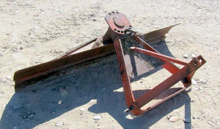 M-783  3-Point Blade