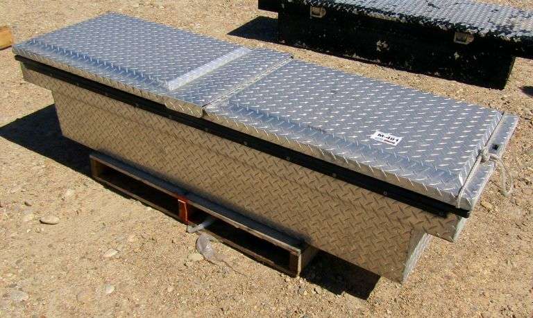 M-481  DeeZee Pickup Toolbox