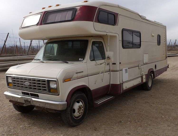 M-827 1987 Ford Mobile Traveler Motorhome - Pickett Auction Service
