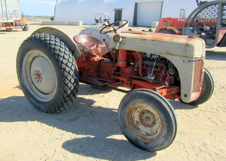 M-785  Ford 8N Tractor
