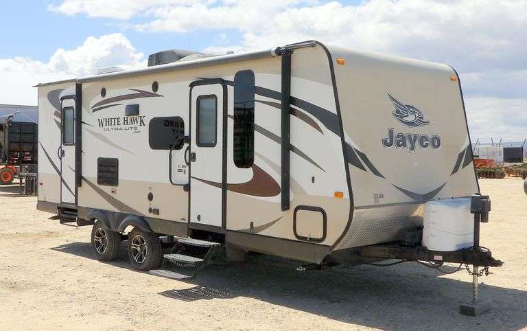 M-1310 2015 Jayco Travel Trailer