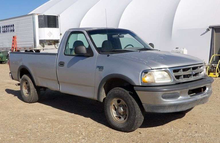 M-921  1998 Ford F-150 Pickup