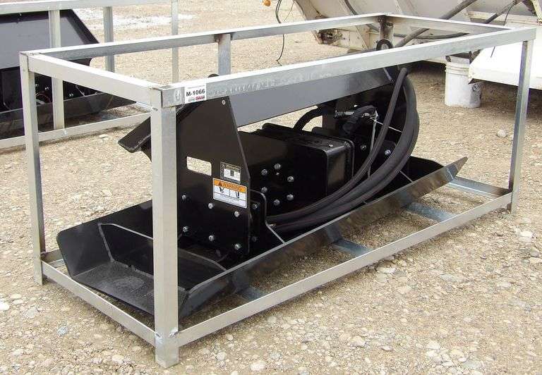 M-1066 Wolverine Skid Steer Vibrating Plate Compactor