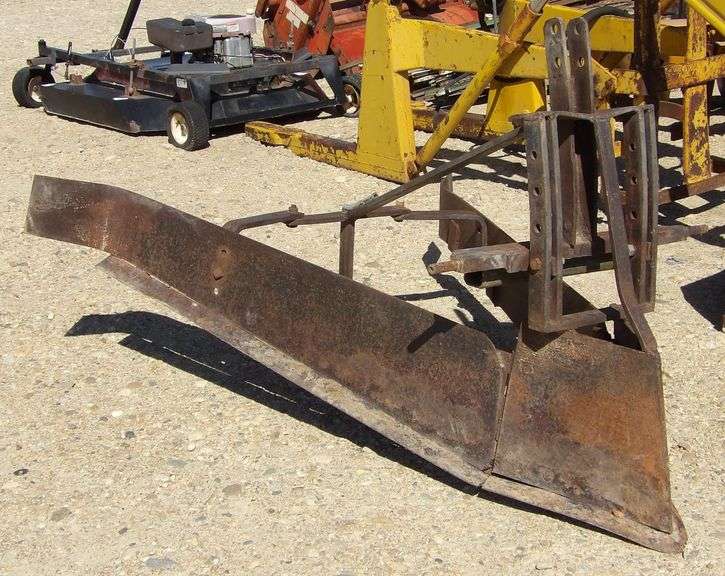 M-1197  3-Point Ditcher