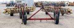 M-1351 New Holland 258 Twin Rakes