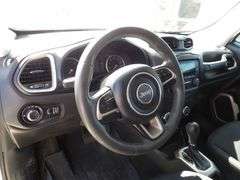 M-664 2017 Jeep Renegade