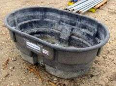 M-347  Rubbermaid Stock Tank