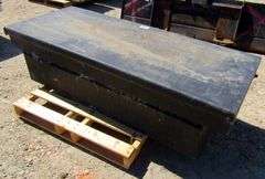 M-483  Crossbody Pickup Toolbox