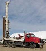 M-700 1998 Ford Louisville Truck W/Simco 7000 Well Drilling Rig