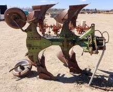 M-430 John Deere Plow