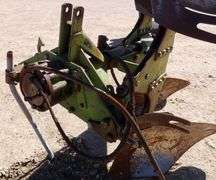 M-430 John Deere Plow