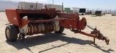 M-1011  International 445 Baler