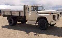 M-910  1977 Ford F600 Dump Truck