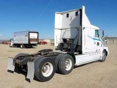 M-461  1995 Volvo GM Truck Tractor