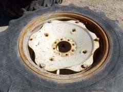 M-432 Tractor Tires & Wheels