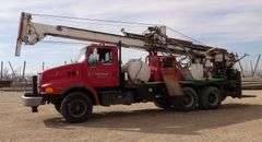 M-700 1998 Ford Louisville Truck W/Simco 7000 Well Drilling Rig