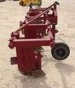 M-726 Cultivator