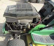 M-977 John Deere LX178 Riding Mower