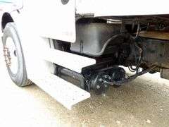 M-772 2005 Freightliner Reefer Truck