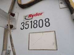 M-772 2005 Freightliner Reefer Truck