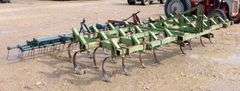 M-811  John Deere 1100 Chisel Plow