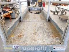M-552  UpRight Scissor Lift