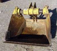 M-382  Backhoe Bucket