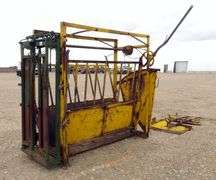 M-352  Squeeze Chute