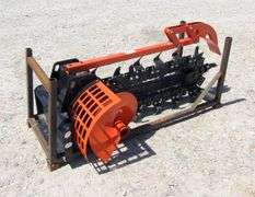 M-1343  GIYI Mini Skid Steer Trencher