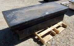 M-483  Crossbody Pickup Toolbox