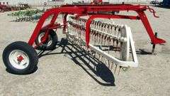 M-817 International Side Delivery Hay Rake