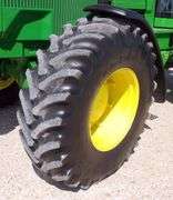 M-1252 John Deere 4955 MFWD Tractor