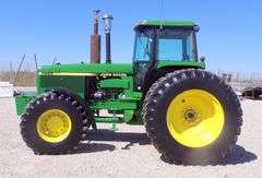 M-1252 John Deere 4955 MFWD Tractor