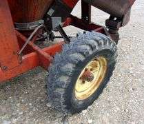 M-909  Farm Hand Grinder Mixer