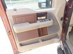 M-555  2007 Ford F-150 King Ranch 4x4 Pickup