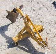 M-585 3-Point Ditcher
