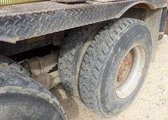 M-700 1998 Ford Louisville Truck W/Simco 7000 Well Drilling Rig