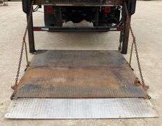 M-772 2005 Freightliner Reefer Truck