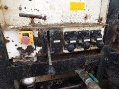 M-700 1998 Ford Louisville Truck W/Simco 7000 Well Drilling Rig