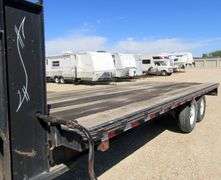 M-1260 2005 Gooseneck Flatbed Trailer